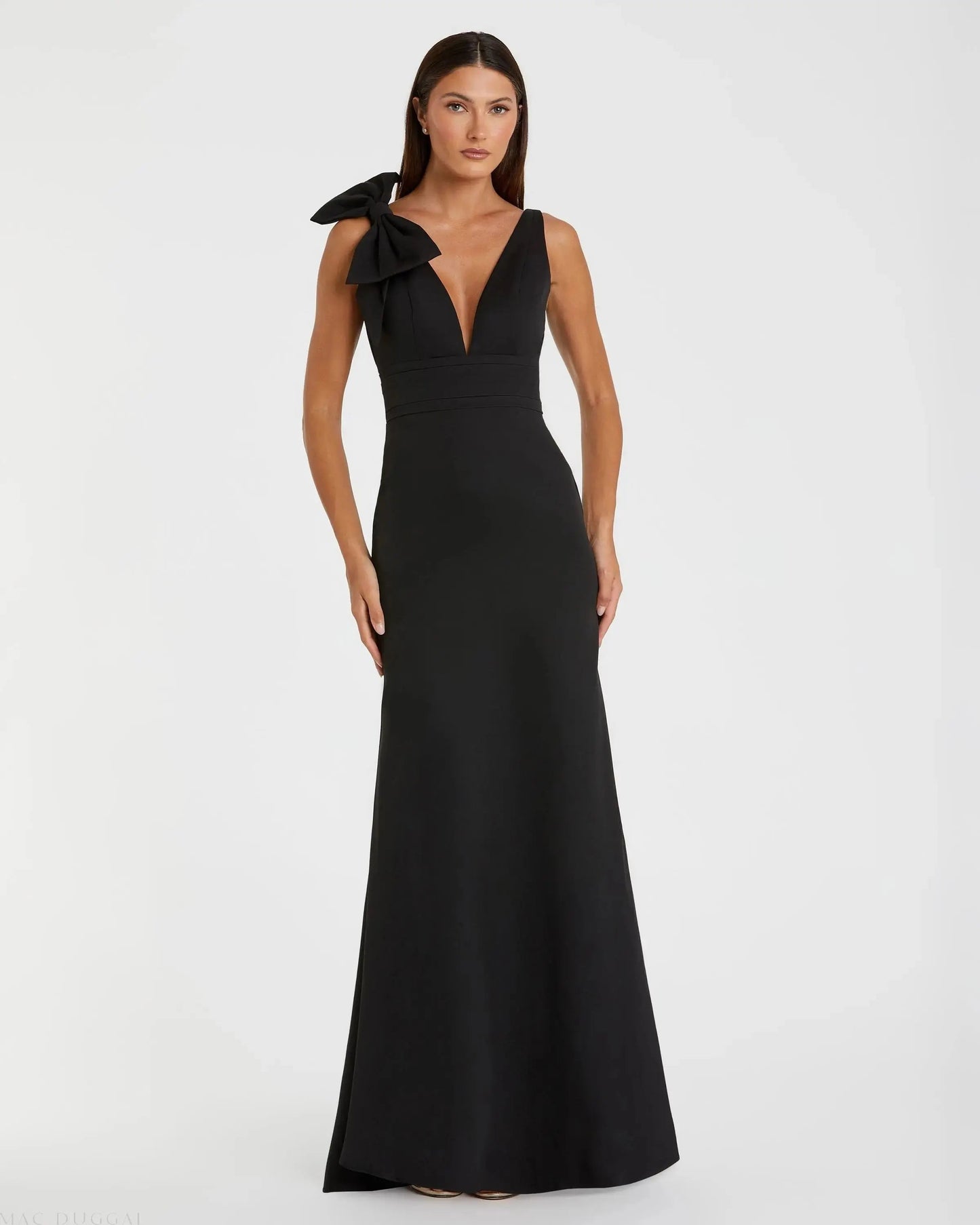 Sleeveless V Neck Bow Detail Mermaid Gown